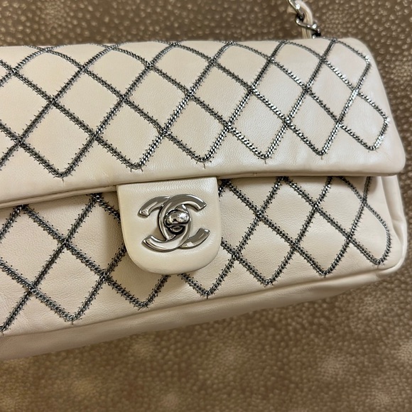 🔥🔥🔥Authentic Chanel Single Flap Leather Shoulder Bag - Picture 7 of 16